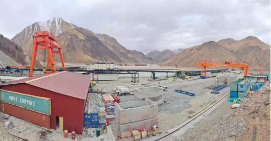 河南云宇第一批盾構(gòu)機(jī)配件成功抵達(dá)格魯吉亞